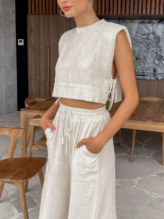 Practical linen two-piece set with wide-leg pants