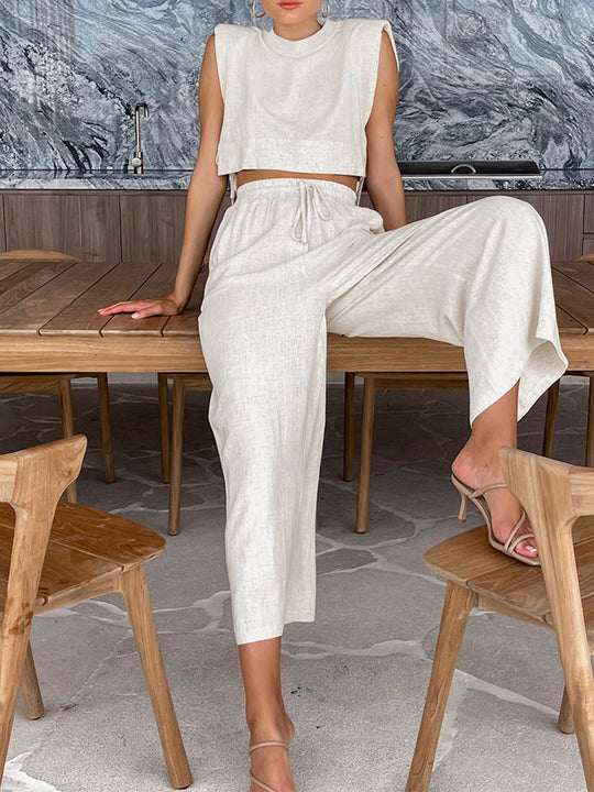 Practical linen two-piece set with wide-leg pants